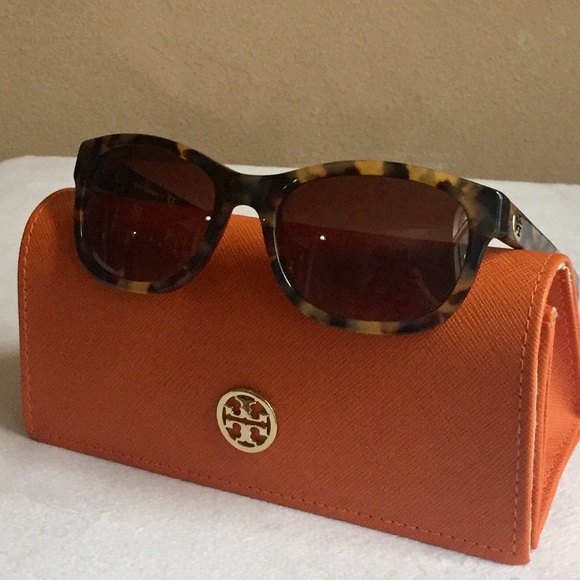 Tory Burch Accessories - Tory Burch Tortoise Sunglasses